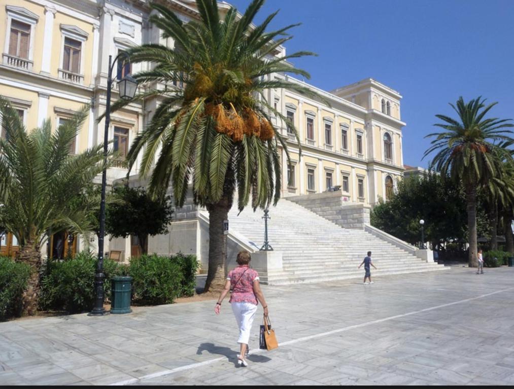 Ermoupoli, Syros City Apartments Dış mekan fotoğraf